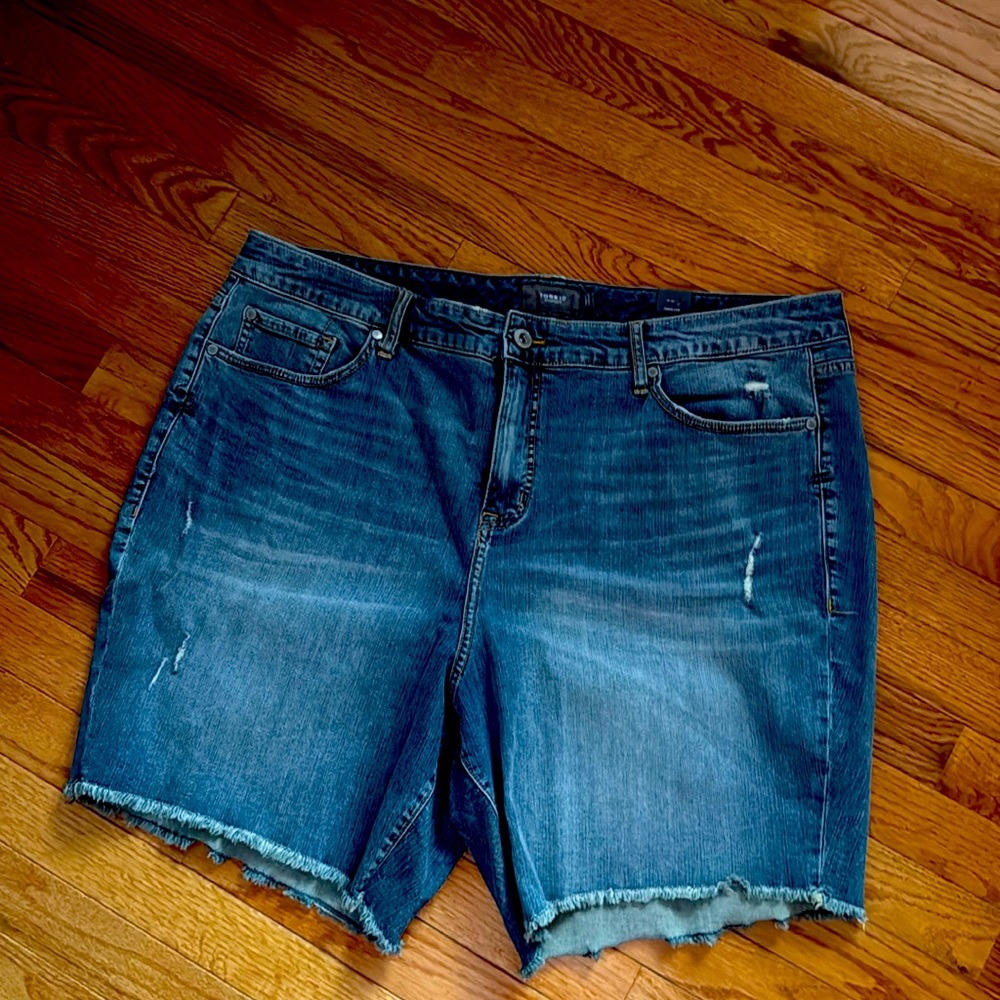 Women’s Torrid Jean shorts
